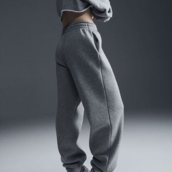 Nike Sportswear Fleece Oversized High Waisted Oversized Sweatpants Size Small - Picture 5 of 6